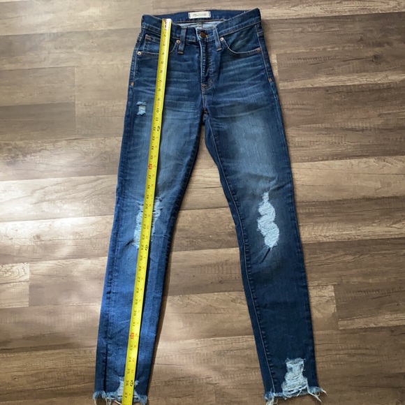 Madewell 9" High-Rise Skinny Jeans: Destructed Edition size 25 - Picture 7 of 16
